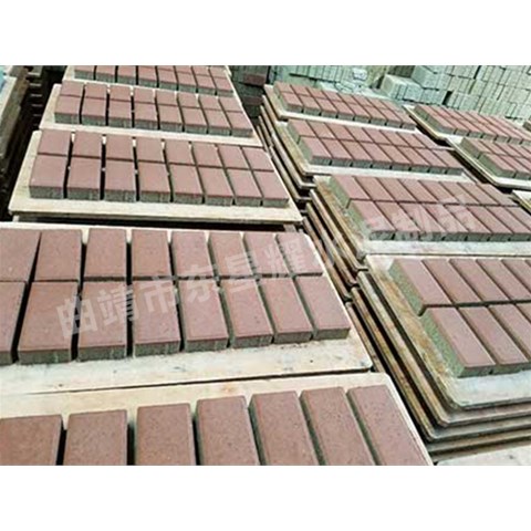 曲靖透水磚是如何施工的？